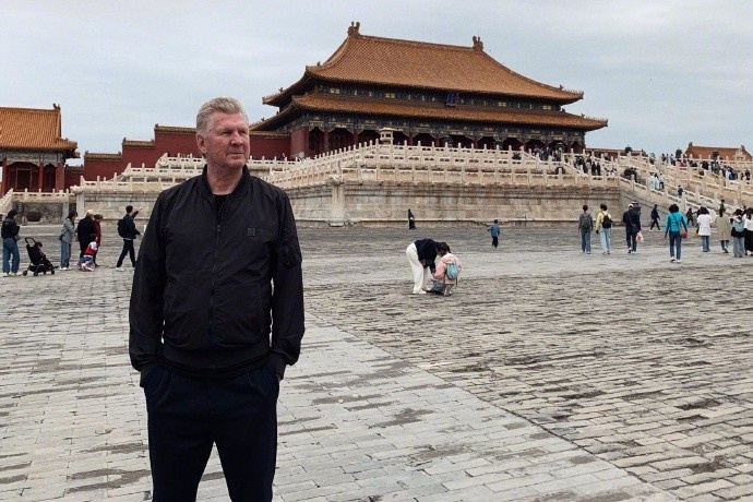 埃芬博格游玩北京，在故宫拍照打卡留念